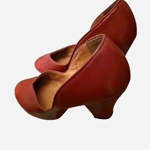 Elegant American Duchess/Royal Vintage Heels